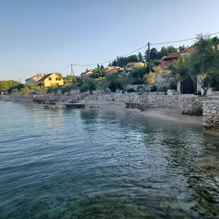 House Island Vibes Holiday home Prvic Sepurine