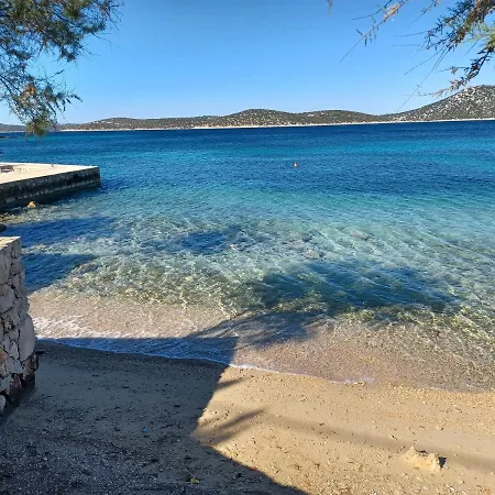House Island Vibes Prvic Sepurine